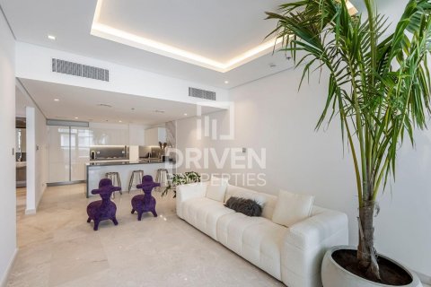 Business Bay, Dubai, संयुक्त अरब अमीरात में टाउनहाउस, 4 बेडरूम, 423 वर्ग मीटर, संख्या 603636 - फ़ोटो 1