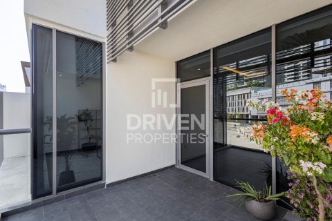 Business Bay, Dubai, संयुक्त अरब अमीरात में टाउनहाउस, 4 बेडरूम, 423 वर्ग मीटर, संख्या 603636 - फ़ोटो 24