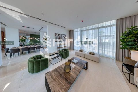Villa in Abu Dhabi, UAE 6 bedrooms, 811 sq.m. № 596911 - photo 3