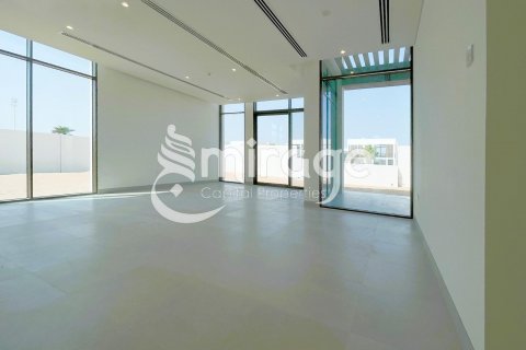 Vila v Abu Dhabi, SAE 4 ložnice, 376.9 m² Č.: 597355 - fotografie 6