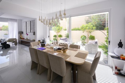 Villa itt: Meadows, Dubai, EAE, 5 hálószoba, 320 m², azonosító: 625263 - fénykép 11