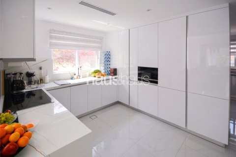 Villa itt: Meadows, Dubai, EAE, 5 hálószoba, 320 m², azonosító: 625263 - fénykép 6