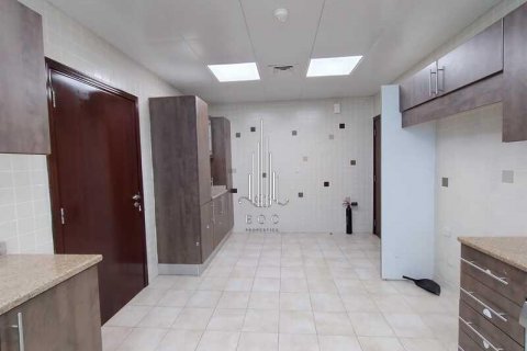 Byt v Corniche Road, Abu Dhabi, SAE 4 ložnice, 241.5 m² Č.: 572840 - fotografie 17