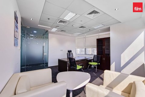 Commercial property in Dubai, UAE 1128.4 sq.m. № 585503 - photo 16