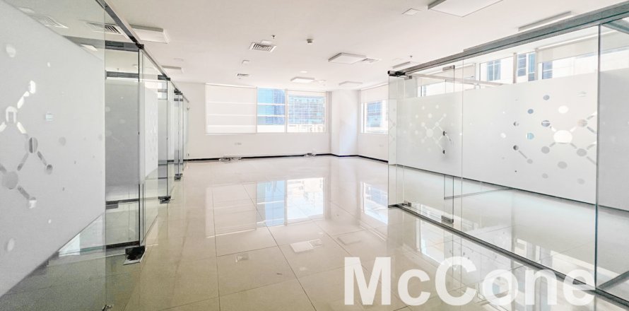 Zyrë në Business Bay, Dubai, Emiratet e Bashkuara Arabe 181.72 m2. № 586977