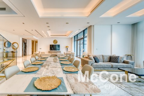 Villa in Palm Jumeirah, Dubai, UAE 7 bedrooms, 787.63 sq.m. № 586876 - photo 8