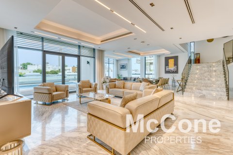 Villa in Palm Jumeirah, Dubai, UAE 7 bedrooms, 787.63 sq.m. № 586876 - photo 2