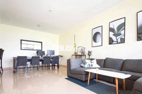 Apartment in The Views, Dubai, UAE 2 bedrooms, 137 sq.m. № 625380 - photo 2