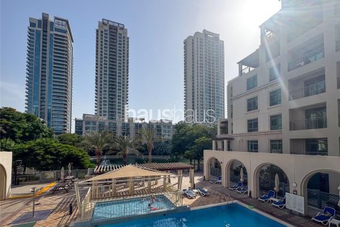 Apartment in The Views, Dubai, UAE 2 bedrooms, 122 sq.m. № 625383 - photo 14