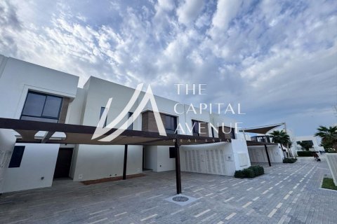 Casa urbana para arrendamento em Yas Island, Abu Dhabi, EAU 3 quartos, 166 m2 № 605103 - foto 1
