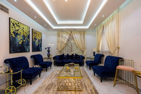 Vila v Baniyas, Abu Dhabi, SAE 5 ložnice, 1038 m² Č.: 615410 - fotografie 4