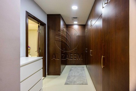 Vila v Baniyas, Abu Dhabi, SAE 5 ložnice, 1038 m² Č.: 615410 - fotografie 9