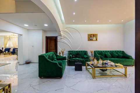 Vila v Baniyas, Abu Dhabi, SAE 5 ložnice, 1038 m² Č.: 615410 - fotografie 5