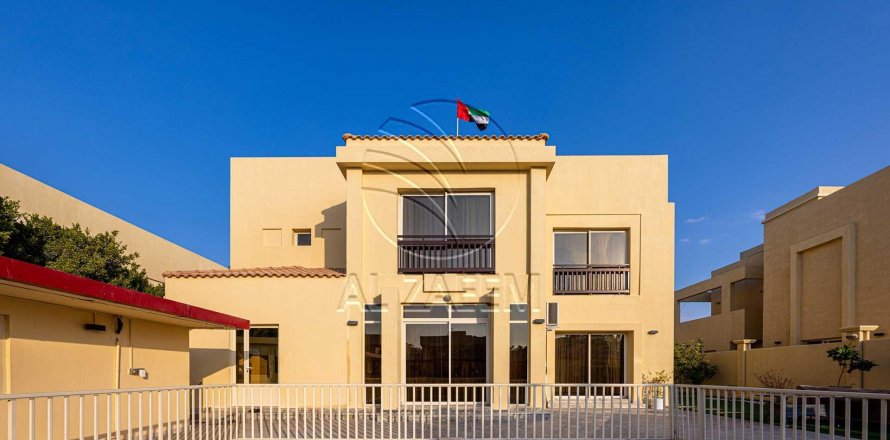 Vila v Baniyas, Abu Dhabi, SAE 5 ložnice, 1038 m² Č.: 615410