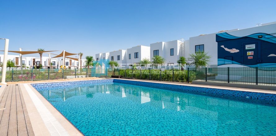 Rijtjeshuis in Al Ghadeer, Abu Dhabi, VAE 3 slaapkamers, 199.5 vr.m. nr 619628