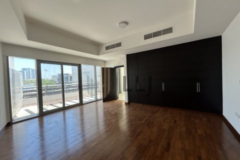 Vilë në Abu Dhabi, Emiratet e Bashkuara Arabe 5 dhoma gjumi, 990.8 m2. № 605502 - Foto 26