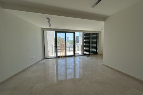 Vilë në Abu Dhabi, Emiratet e Bashkuara Arabe 5 dhoma gjumi, 990.8 m2. № 605502 - Foto 22