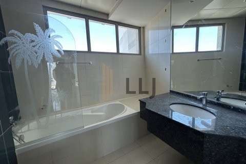 Vilë në Abu Dhabi, Emiratet e Bashkuara Arabe 5 dhoma gjumi, 990.8 m2. № 605502 - Foto 23