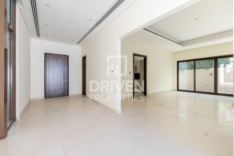 Vila v Meydan, Dubai, SAE 5 spální, 604 m2 č. 603447 - Fotografia 4