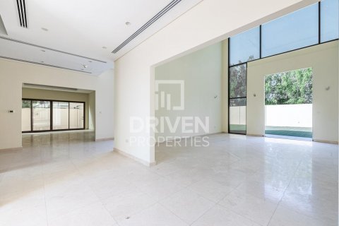 Vila v Meydan, Dubai, SAE 5 spální, 604 m2 č. 603447 - Fotografia 1