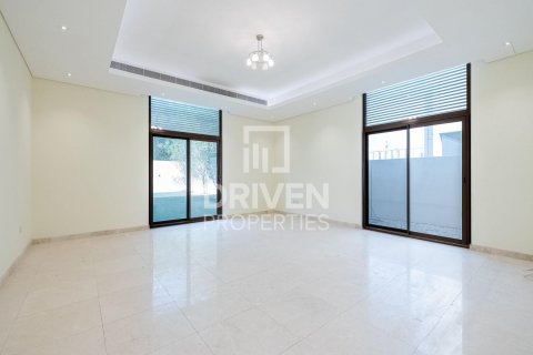 Vila v Meydan, Dubai, SAE 5 spální, 604 m2 č. 603447 - Fotografia 11