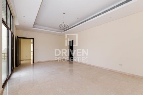Villa sa Meydan, Dubai, UAE 5 silid-tulugan, 961 sq.m. № 603448 - larawan 1