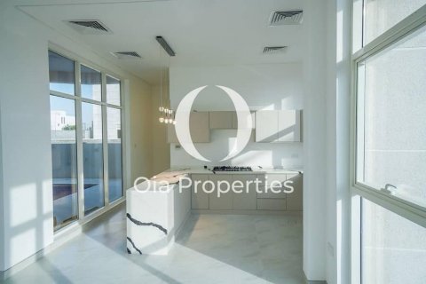 Vila na Yas Island, Abu Dhabi, SAE 4 ložnice, 510 m² Č.: 628737 - fotografie 13