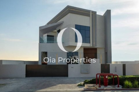 Vila na Yas Island, Abu Dhabi, SAE 4 ložnice, 510 m² Č.: 628737 - fotografie 3