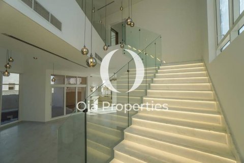 Vila na Yas Island, Abu Dhabi, SAE 4 ložnice, 510 m² Č.: 628737 - fotografie 20
