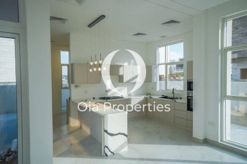Vila na Yas Island, Abu Dhabi, SAE 4 ložnice, 510 m² Č.: 628737 - fotografie 14