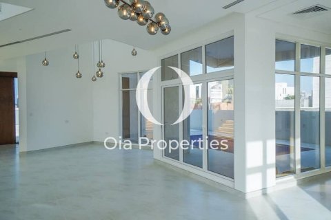 Vila na Yas Island, Abu Dhabi, SAE 4 ložnice, 510 m² Č.: 628737 - fotografie 8
