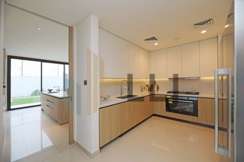 Vilë në Saadiyat Island, Abu Dhabi, Emiratet e Bashkuara Arabe 6 dhoma gjumi, 591.4 m2. № 584955 - Foto 12