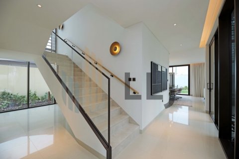 Vilë në Saadiyat Island, Abu Dhabi, Emiratet e Bashkuara Arabe 6 dhoma gjumi, 591.4 m2. № 584955 - Foto 13