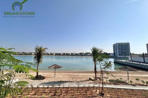 Villa in Mina Al Arab, Ras Al Khaimah, UAE 4 bedrooms, 354.8 sq.m. № 588508 - photo 2