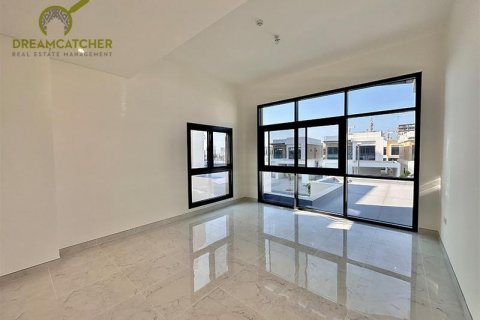 Villa in Mina Al Arab, Ras Al Khaimah, UAE 4 bedrooms, 354.8 sq.m. № 588508 - photo 5