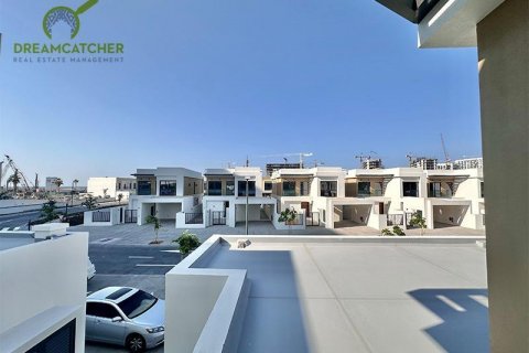 Villa in Mina Al Arab, Ras Al Khaimah, UAE 4 bedrooms, 354.8 sq.m. № 588508 - photo 26