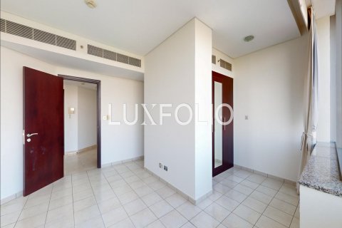 Apartmen di DIFC, Dubai, UAE 2 bilik tidur, 118 meter persegi № 628098 - foto 5