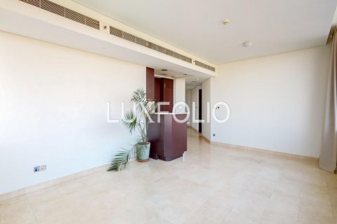 Apartmen di DIFC, Dubai, UAE 2 bilik tidur, 118 meter persegi № 628098 - foto 2