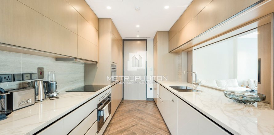 Korter asukohaga Zabeel, Dubai, AÜE: 2 magamistoaga, 187 m² Nr 592428