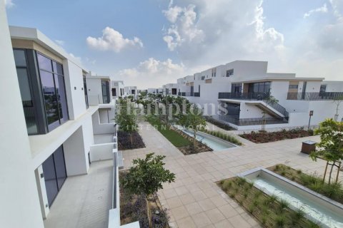 Adosado en alquiler en Arabian Ranches 3, Dubai, EAU 3 dormitorios, 202.52854000 m2 № 596504 - foto 14
