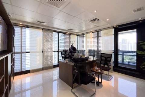 Müüa kontor asukohaga Jumeirah Lake Towers, Dubai, AÜE: 115.7 m² Nr 585003 - pilt 2