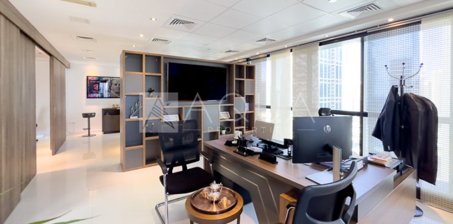 Kontor asukohaga Jumeirah Lake Towers, Dubai, AÜE: 115.7 m² Nr 585003