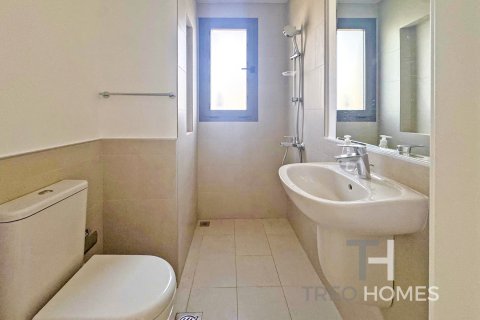 Řadový dům v Town Square, Dubai, SAE 4 ložnice, 228 m² Č.: 595543 - fotografie 8