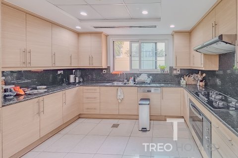 Vilë në Jumeirah Park, Dubai, Emiratet e Bashkuara Arabe 3 dhoma gjumi, 328 m2. № 595564 - Foto 10