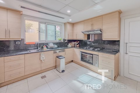 Vilë në Jumeirah Park, Dubai, Emiratet e Bashkuara Arabe 3 dhoma gjumi, 328 m2. № 595564 - Foto 11