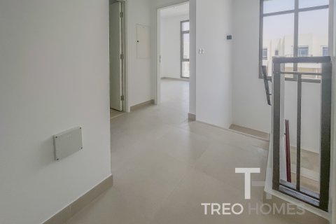 Řadový dům v Town Square, Dubai, SAE 4 ložnice, 228 m² Č.: 595542 - fotografie 14