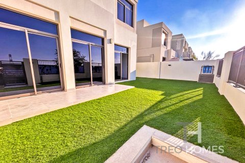 Řadový dům v Town Square, Dubai, SAE 4 ložnice, 228 m² Č.: 595542 - fotografie 1
