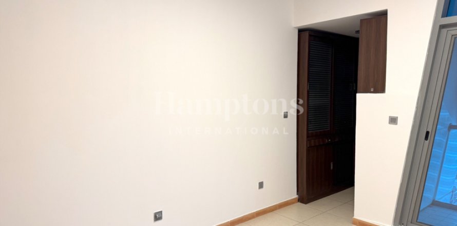 Apartment in Jumeirah Lake Towers, Dubai, UAE 2 bedrooms, 109.904 sq.m. № 600002