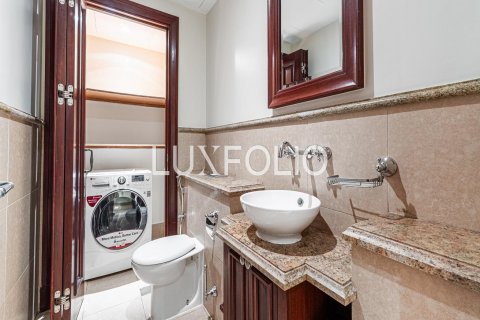 Apartment in Old Town, Dubai, UAE 3 bedrooms, 183 sq.m. № 627532 - photo 12