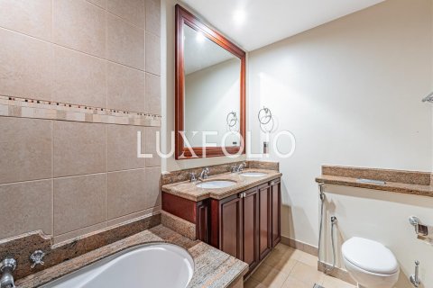Apartment in Old Town, Dubai, UAE 3 bedrooms, 183 sq.m. № 627532 - photo 6